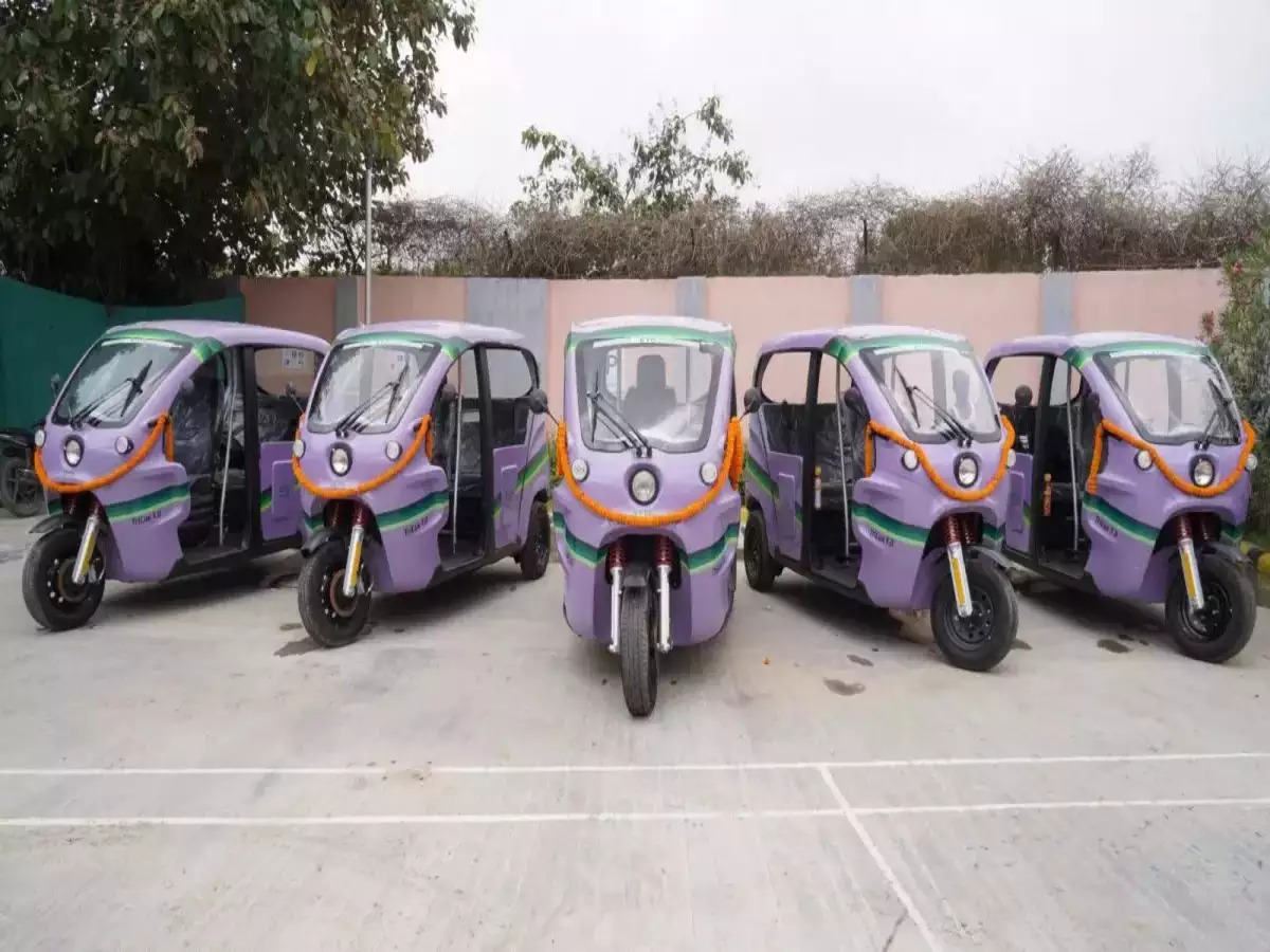 delhi metro rail corporation e-auto